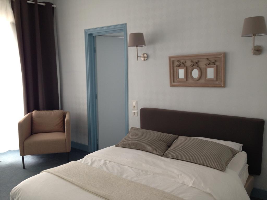 L'Auberge Des Sources Druyes-les-Belles-Fontaines Værelse billede