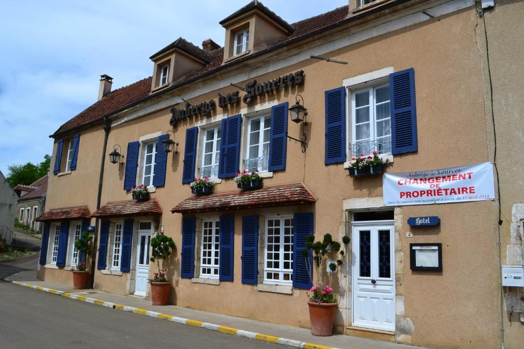 L'Auberge Des Sources Druyes-les-Belles-Fontaines Eksteriør billede