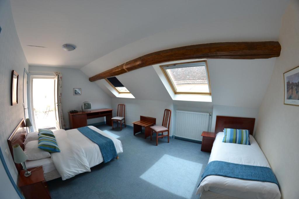 L'Auberge Des Sources Druyes-les-Belles-Fontaines Eksteriør billede