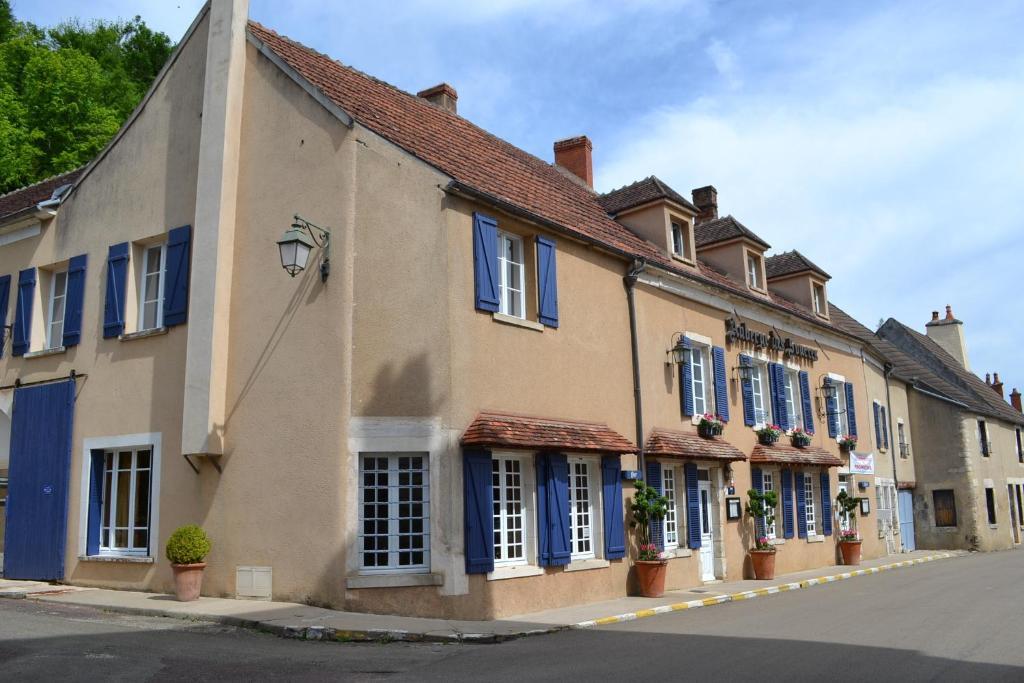 L'Auberge Des Sources Druyes-les-Belles-Fontaines Eksteriør billede