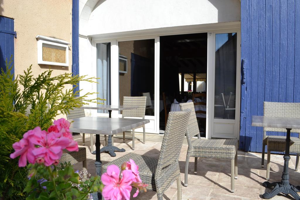 L'Auberge Des Sources Druyes-les-Belles-Fontaines Eksteriør billede